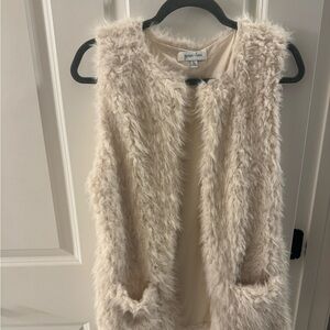 Grace & Lace Cream Faux Fur Vest